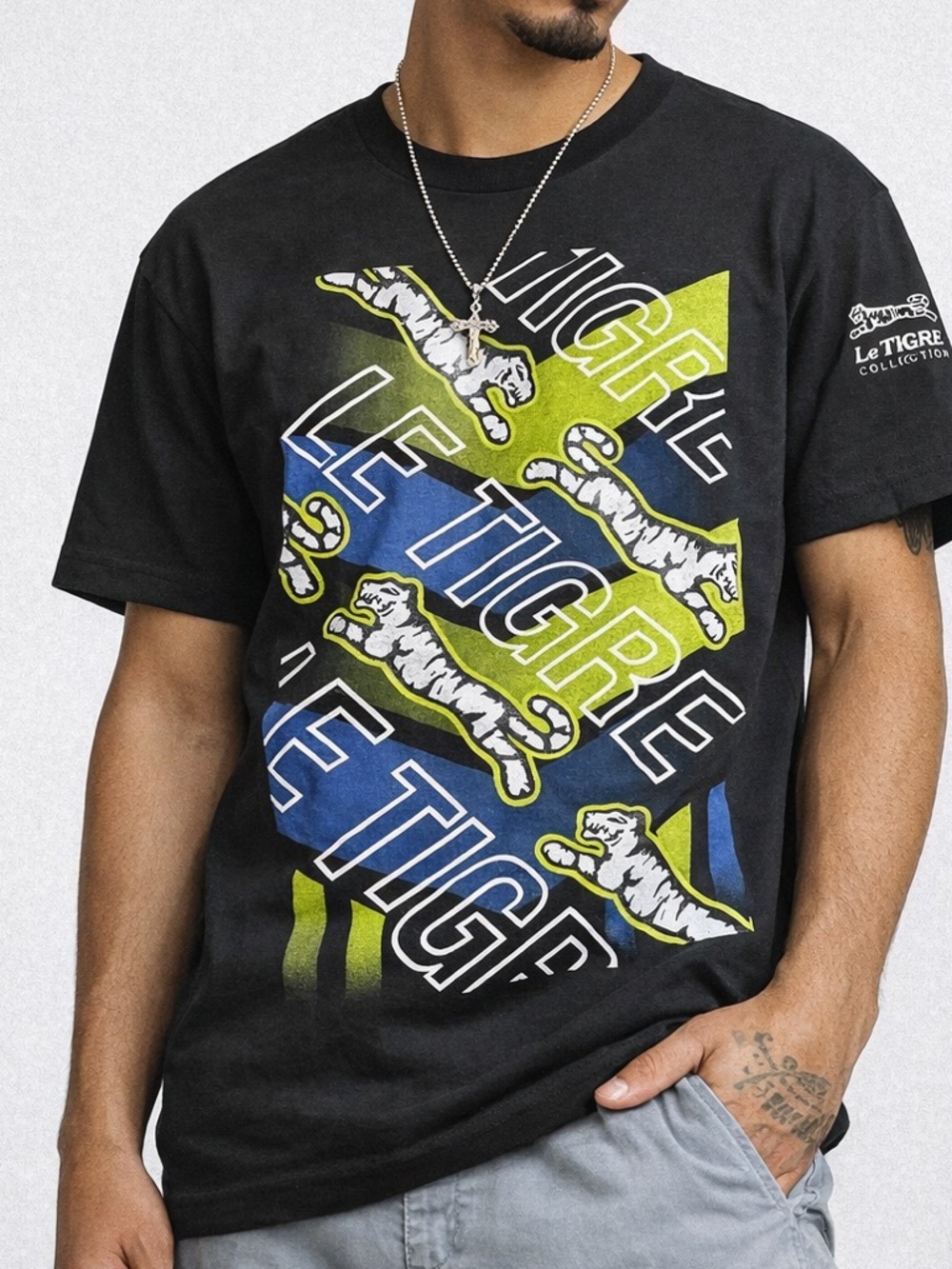 Le Tigre Graphic T-Shirt Black Neon Tiger‎ Print Streetwear Size Small NWT